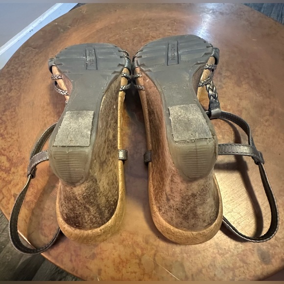 Kenneth Cole REACTION Leather Cedar Liscious Strappy Wood Wedge Sandals-Free S/H - Picture 14 of 16